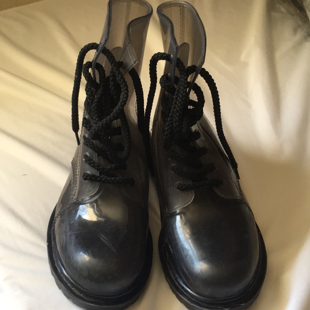 Transparent boots - Picture 3 of 3